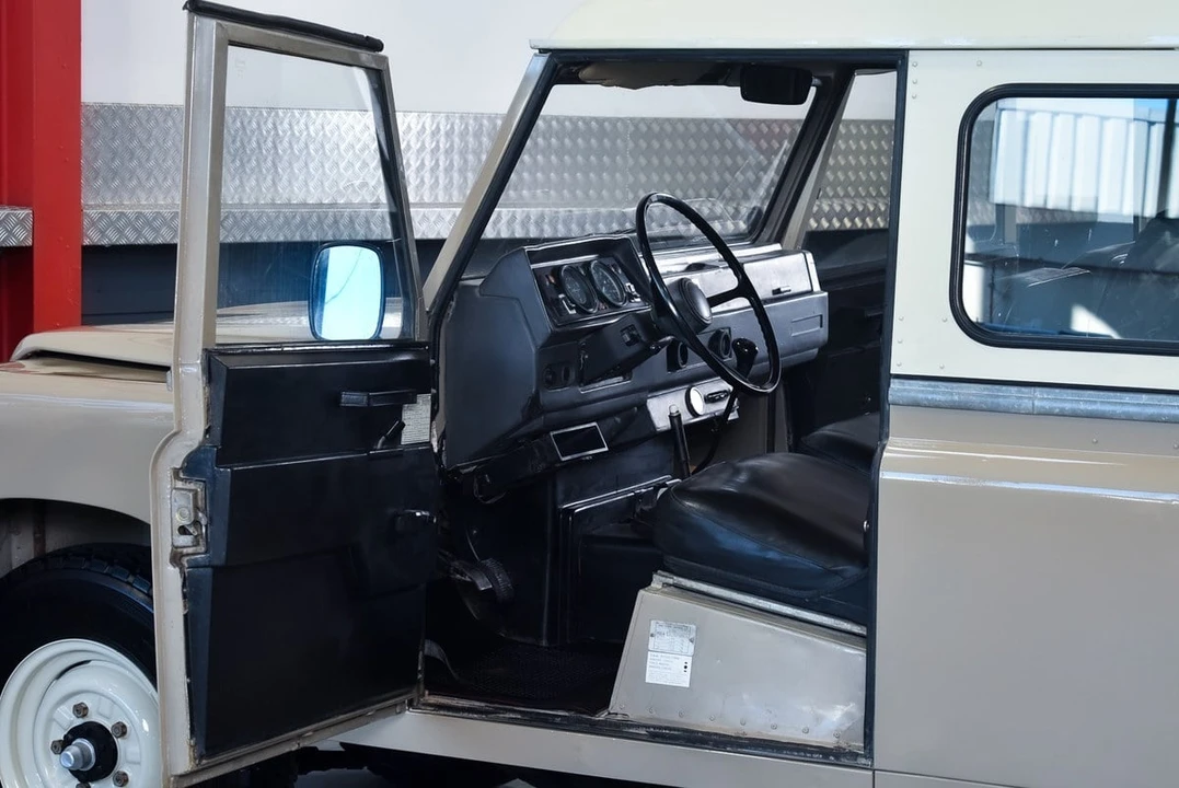 1987 Land Rover Defender - Image 25 of 30
