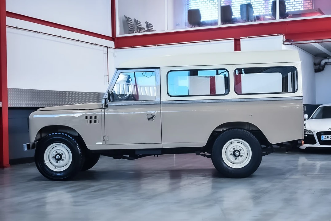 1987 Land Rover Defender - Image 18 of 30
