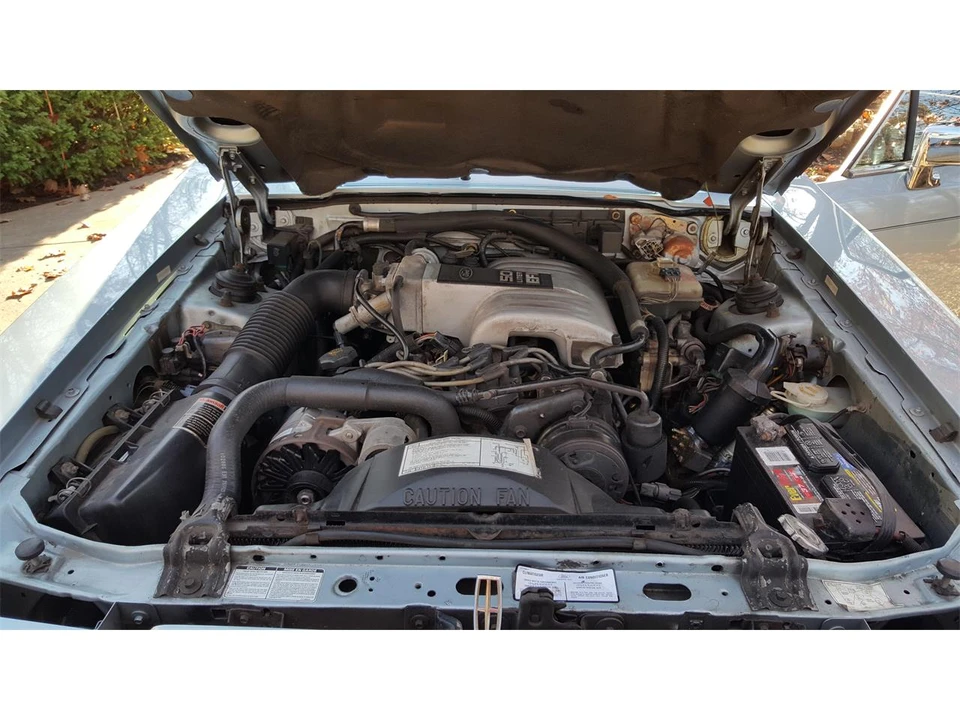 1987 Lincoln Continental 7th Gen - Image 19 of 19
