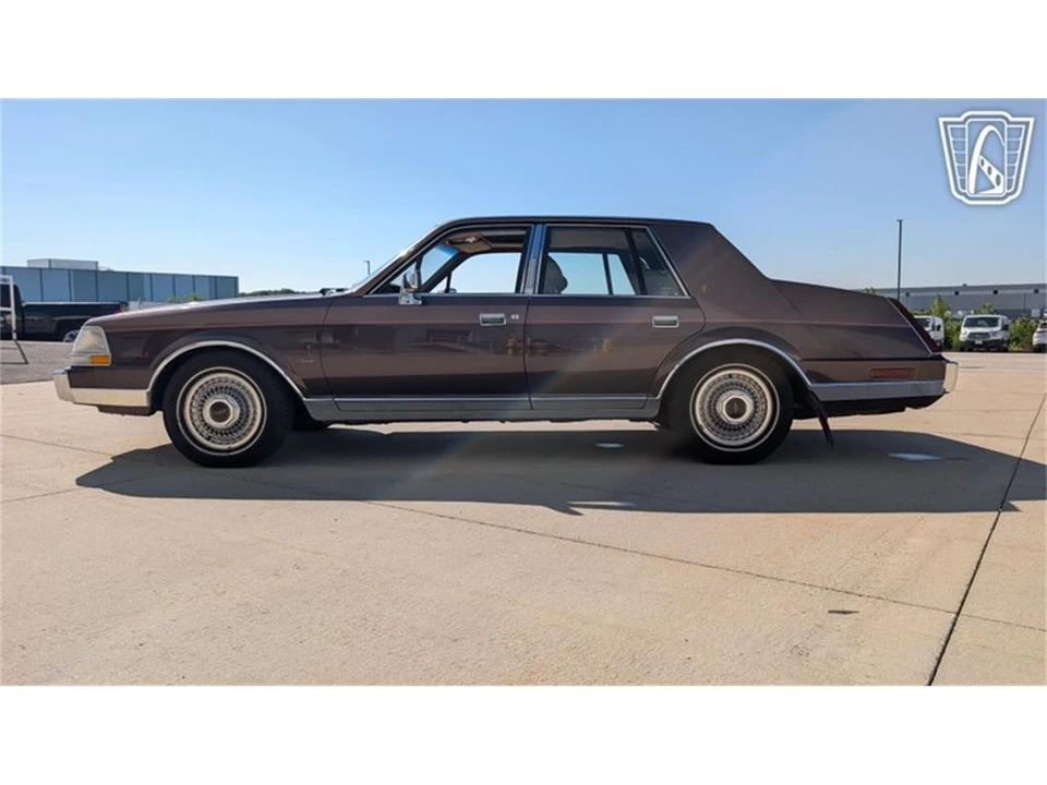 1987 Lincoln Continental 7th Gen - Image 7 of 31