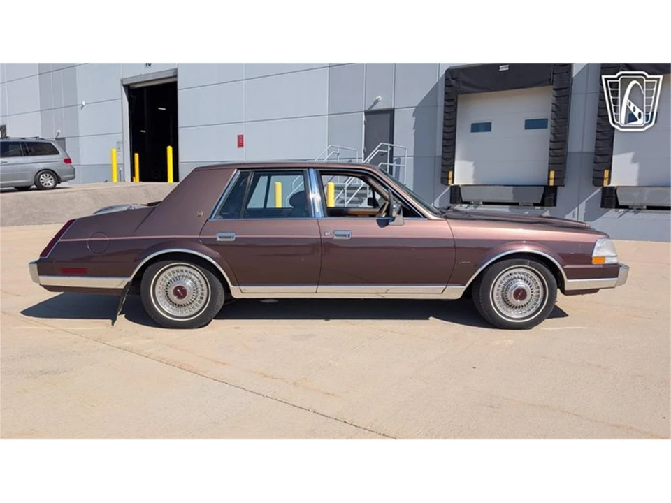 1987 Lincoln Continental 7th Gen - Image 18 of 31