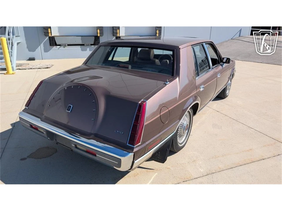 1987 Lincoln Continental 7th Gen - Image 14 of 31