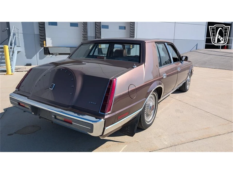 1987 Lincoln Continental 7th Gen - Image 15 of 31