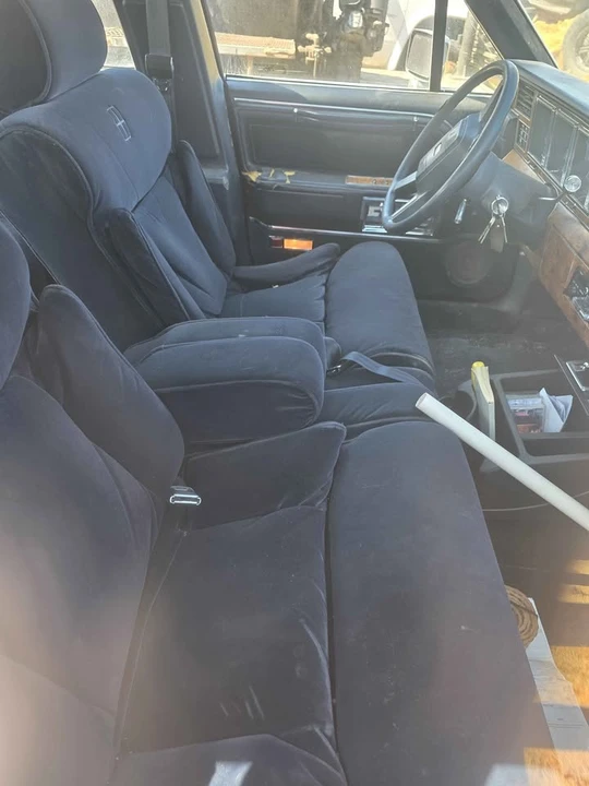 1987 Lincoln Continental 7th Gen - Image 8 of 9