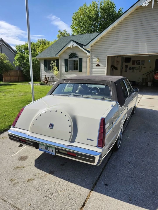 1987 Lincoln Continental 7th Gen - Image 3 of 7
