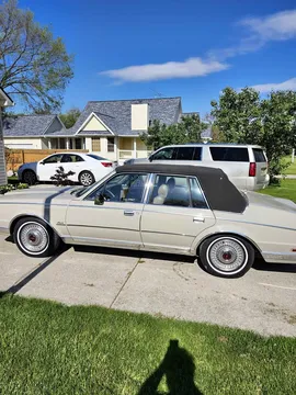 1987 Lincoln Continental Premiere Sedan 4D