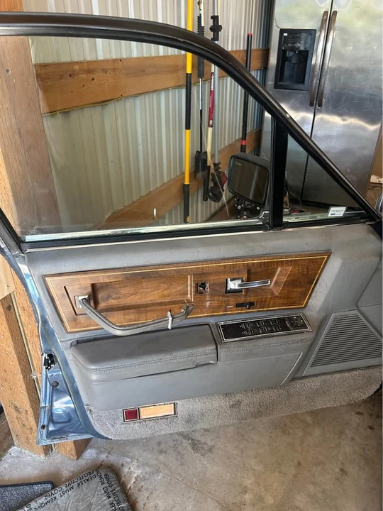 1987 Lincoln Continental 7th Gen - Image 12 of 20