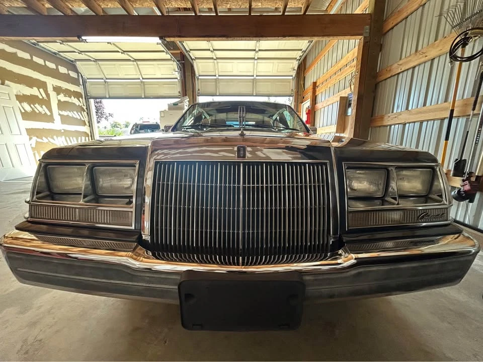 1987 Lincoln Continental 7th Gen - Image 2 of 20