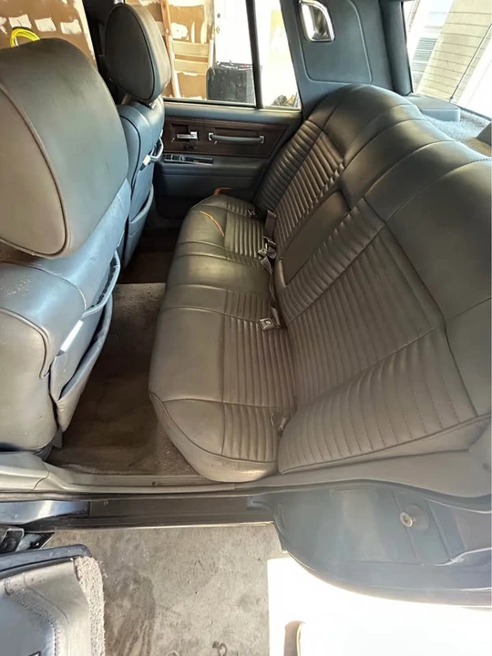 1987 Lincoln Continental 7th Gen - Image 14 of 20