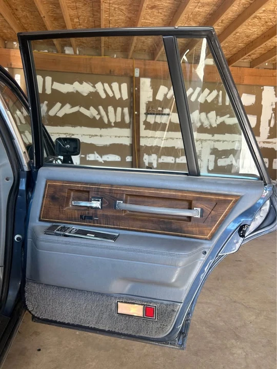 1987 Lincoln Continental 7th Gen - Image 17 of 20