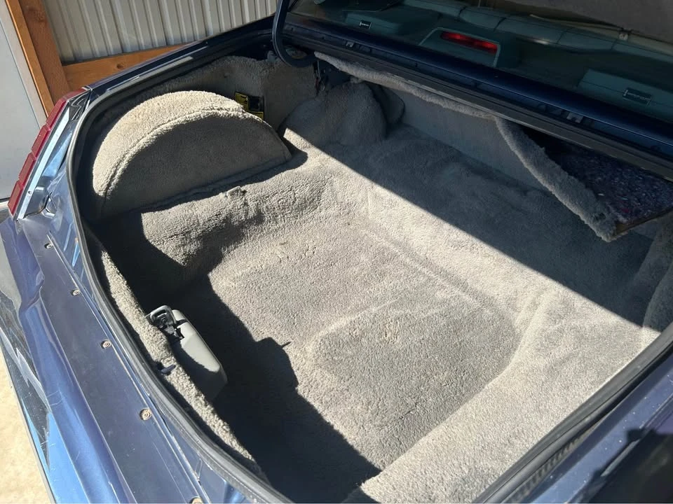 1987 Lincoln Continental 7th Gen - Image 8 of 20