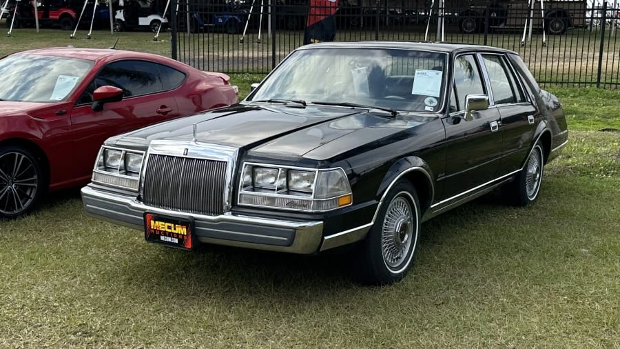 1987 Lincoln Continental 7th Gen - Image 3 of 6