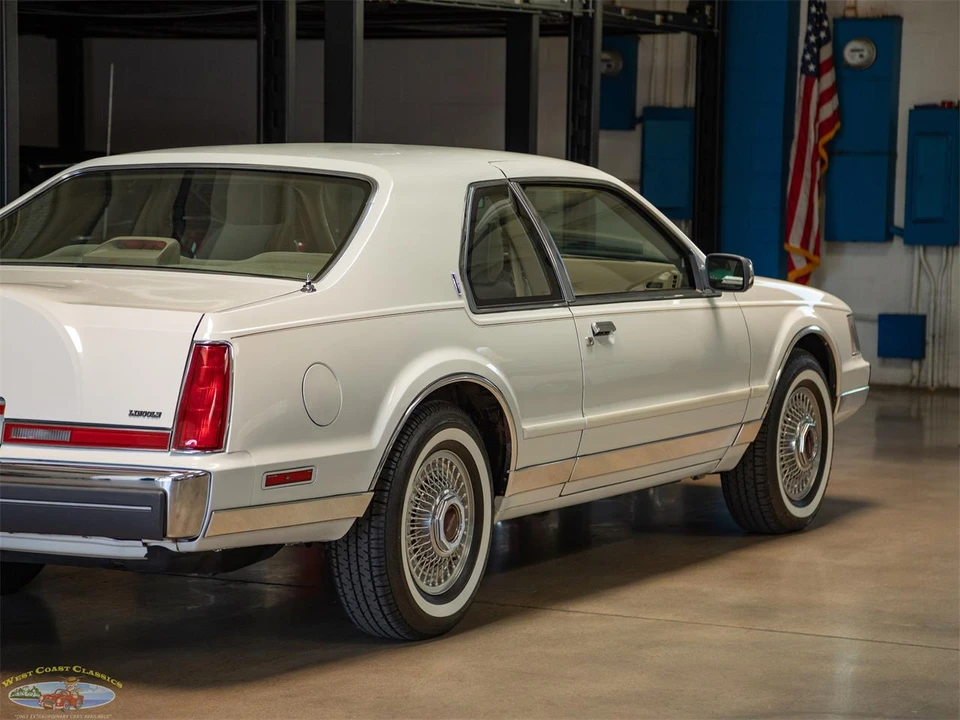 1987 Lincoln Continental Mark VII - Image 26 of 31