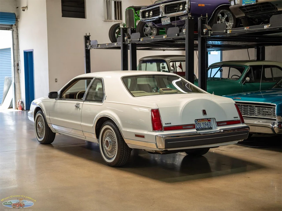 1987 Lincoln Continental Mark VII - Image 21 of 31