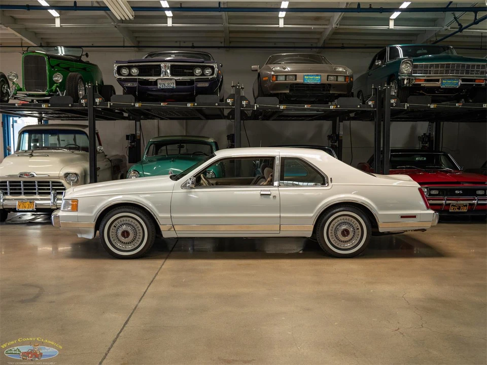 1987 Lincoln Continental Mark VII - Image 6 of 31