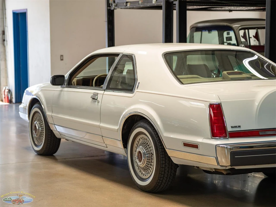 1987 Lincoln Continental Mark VII - Image 22 of 31