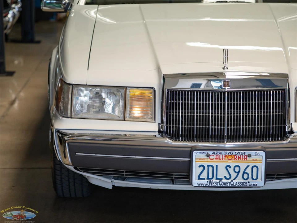 1987 Lincoln Continental Mark VII - Image 14 of 31