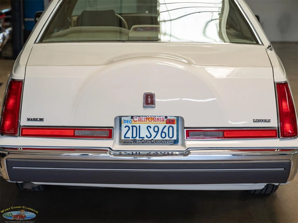1987 Lincoln Continental Mark VII - Image 19 of 31