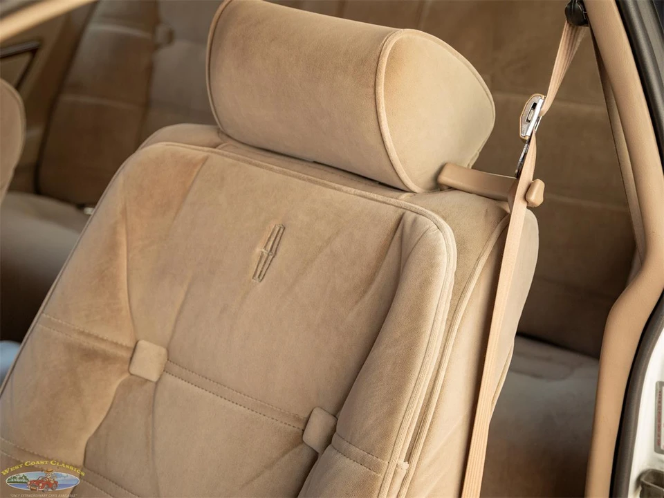 1987 Lincoln Continental Mark VII - Image 29 of 31