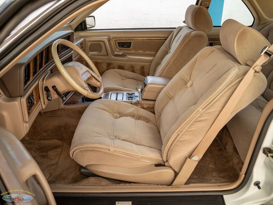 1987 Lincoln Continental Mark VII - Image 31 of 31
