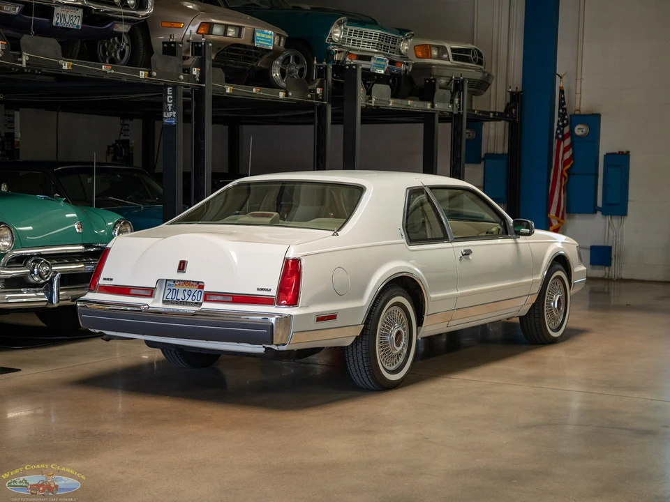 1987 Lincoln Continental Mark VII - Image 25 of 31