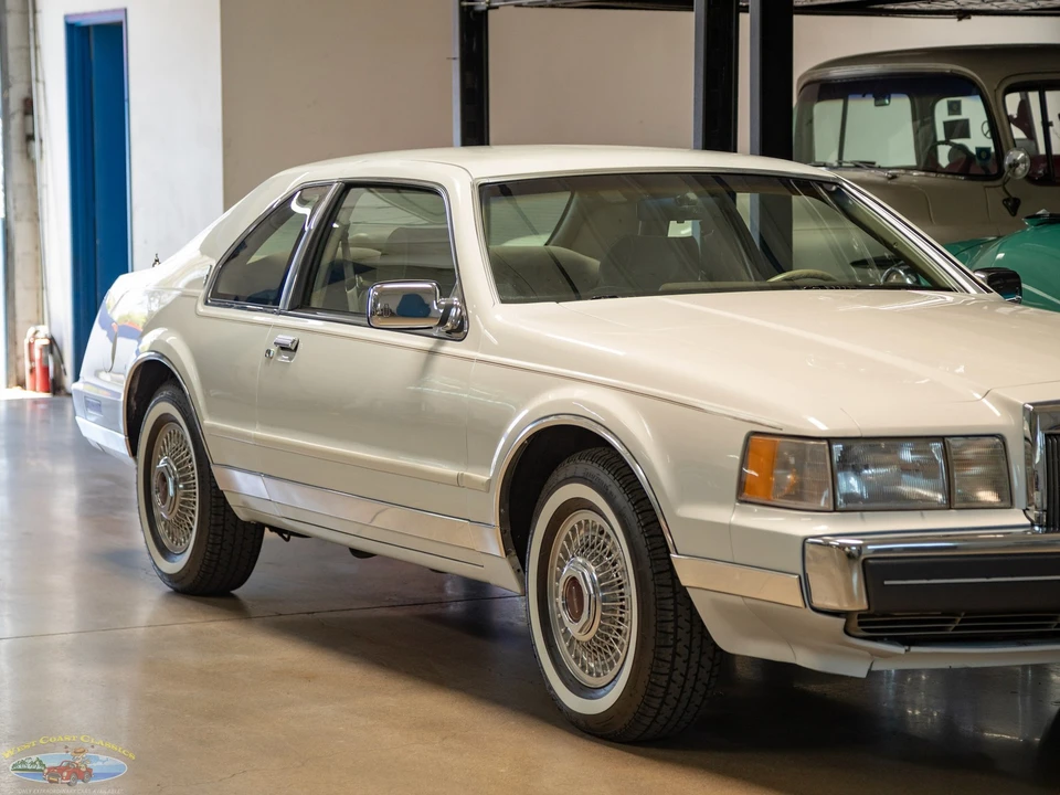 1987 Lincoln Continental Mark VII - Image 12 of 31