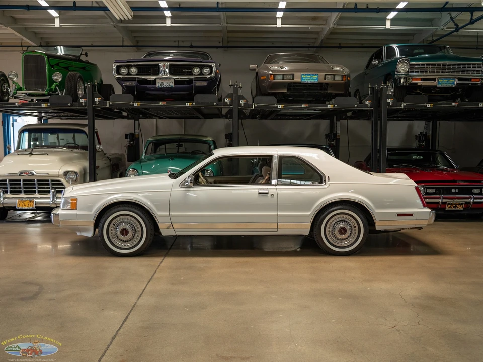 1987 Lincoln Continental Mark VII - Image 7 of 31