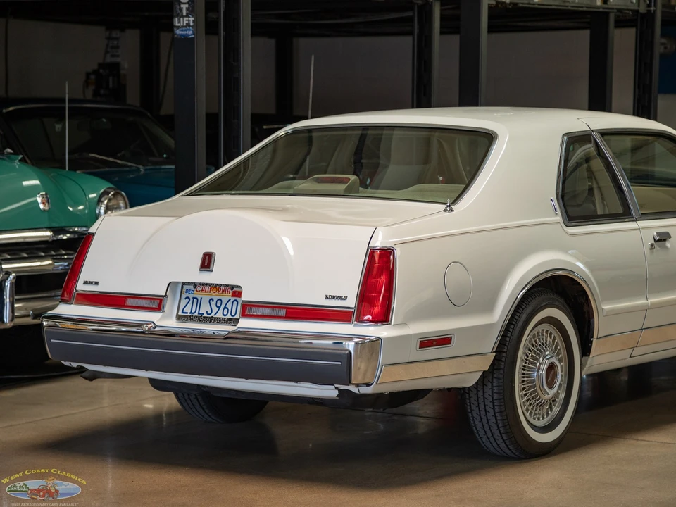 1987 Lincoln Continental Mark VII - Image 26 of 31