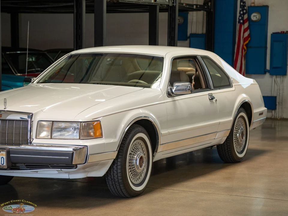 1987 Lincoln Continental Mark VII - Image 10 of 31