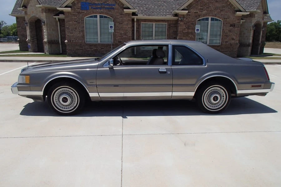 1987 Lincoln Continental Mark VII - Image 5 of 5