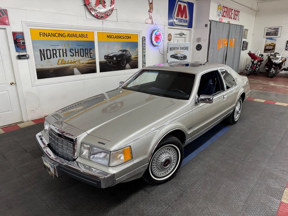 1987 Lincoln Continental Mark VII - Image 3 of 21