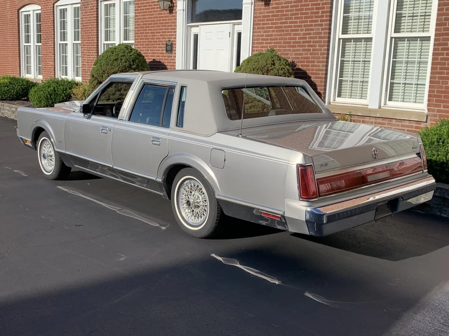 1987 Lincoln Town Car - Image 3 of 8
