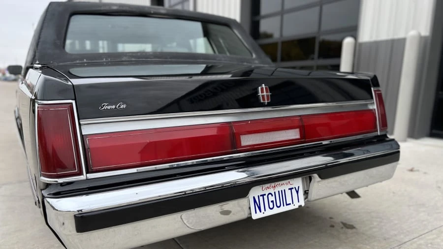 1987 Lincoln Town Car - Image 21 of 31