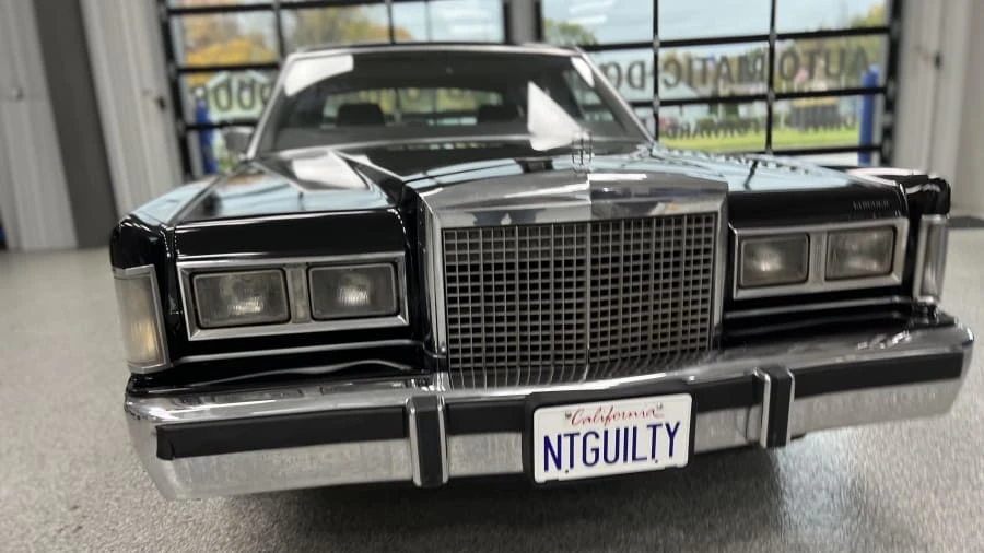 1987 Lincoln Town Car - Image 5 of 31