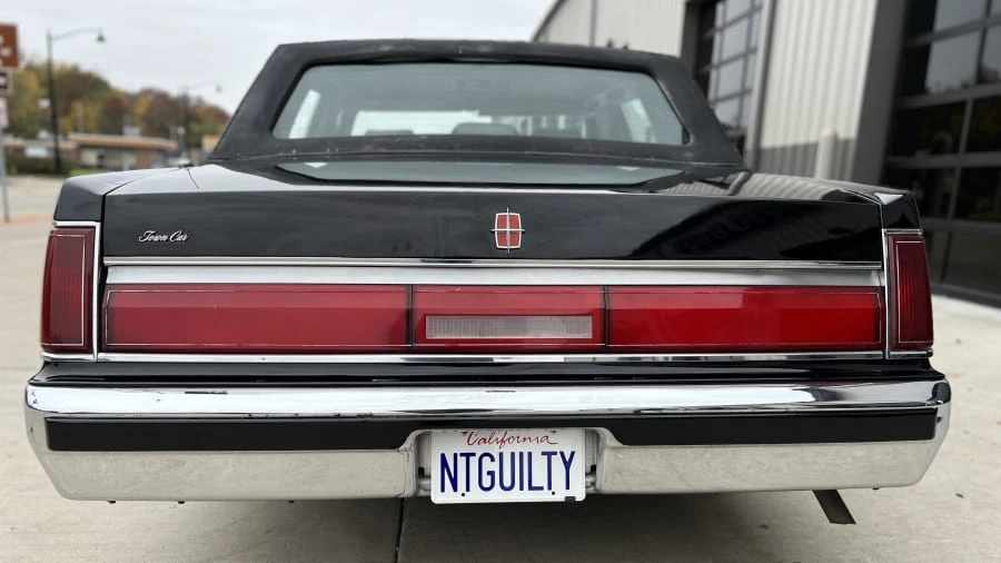 1987 Lincoln Town Car - Image 6 of 31