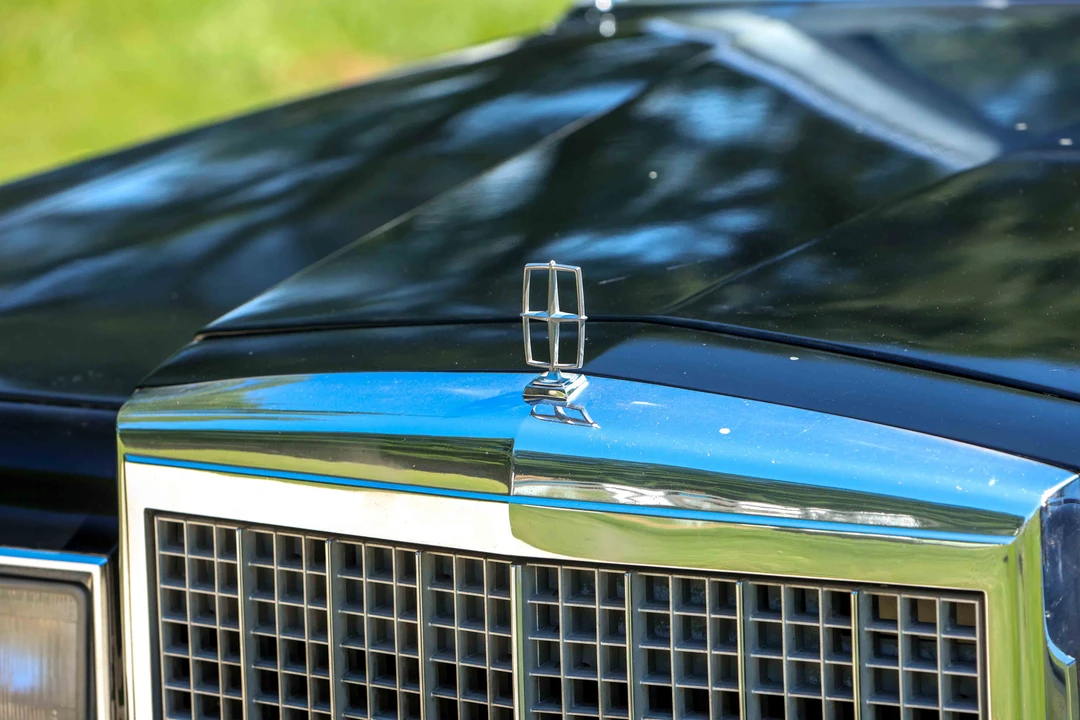 1987 Lincoln Town Car - Image 23 of 31