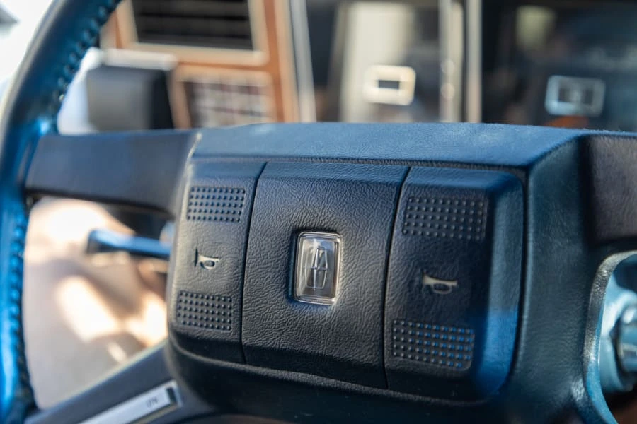 1987 Lincoln Town Car - Image 21 of 26