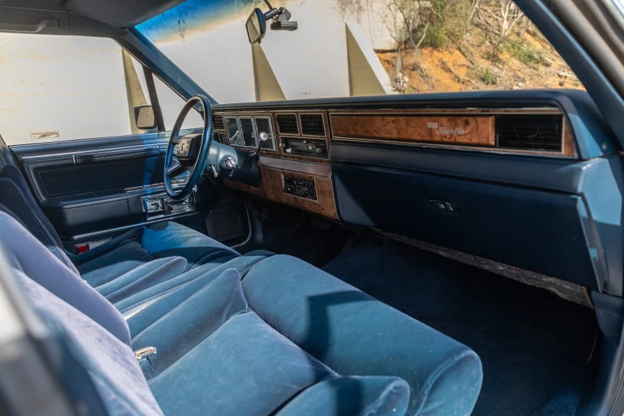 1987 Lincoln Town Car - Image 13 of 26