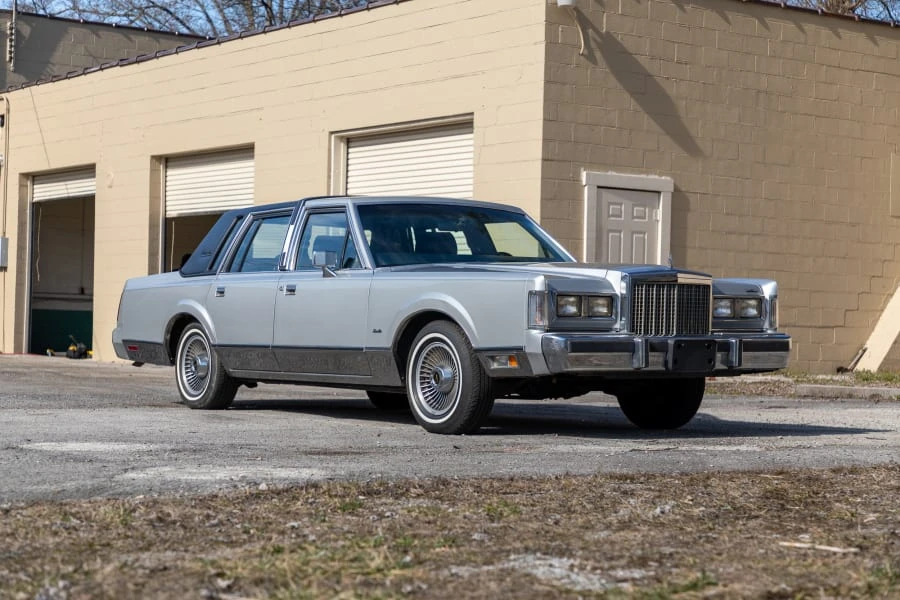 1987 Lincoln Town Car - Image 5 of 26