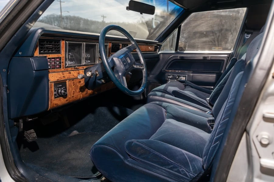 1987 Lincoln Town Car - Image 16 of 26