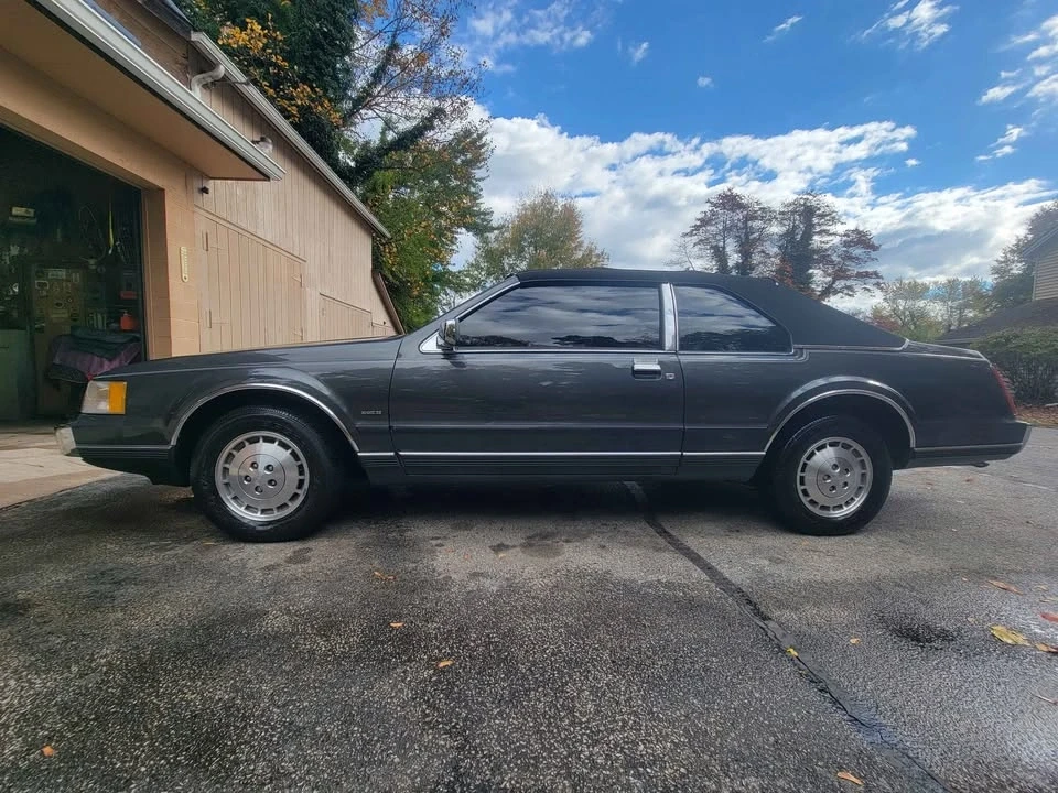 1987 Lincoln Continental Mark VII - Image 8 of 10