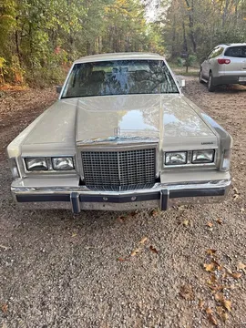 1987 Lincoln Town Car
