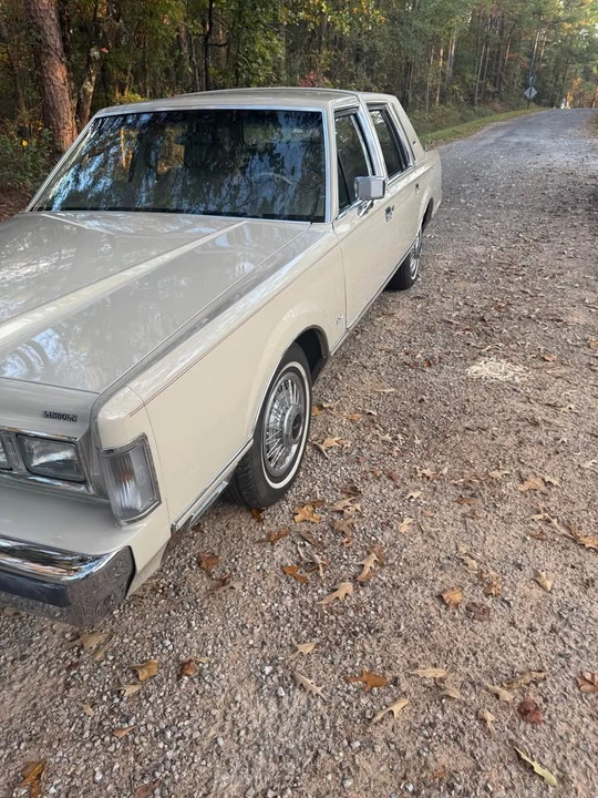 1987 Lincoln Town Car - Image 7 of 9