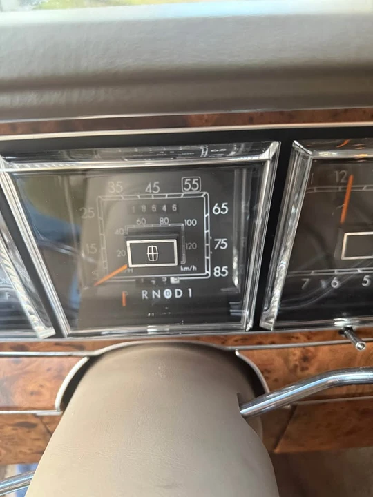 1987 Lincoln Town Car - Image 9 of 9
