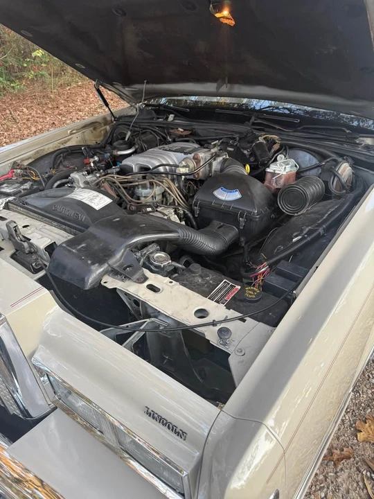 1987 Lincoln Town Car - Image 8 of 9