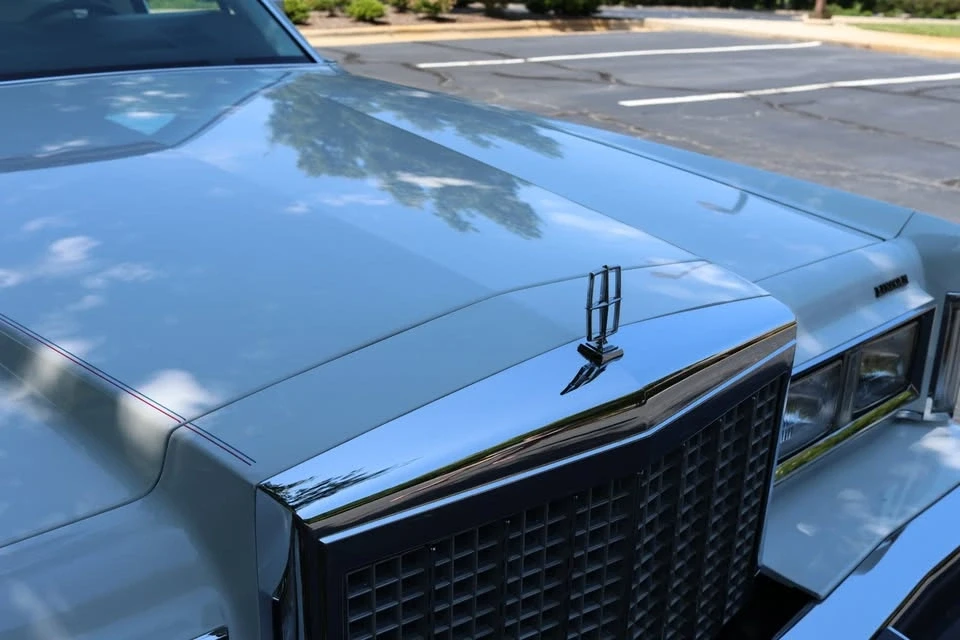 1987 Lincoln Town Car - Image 9 of 11