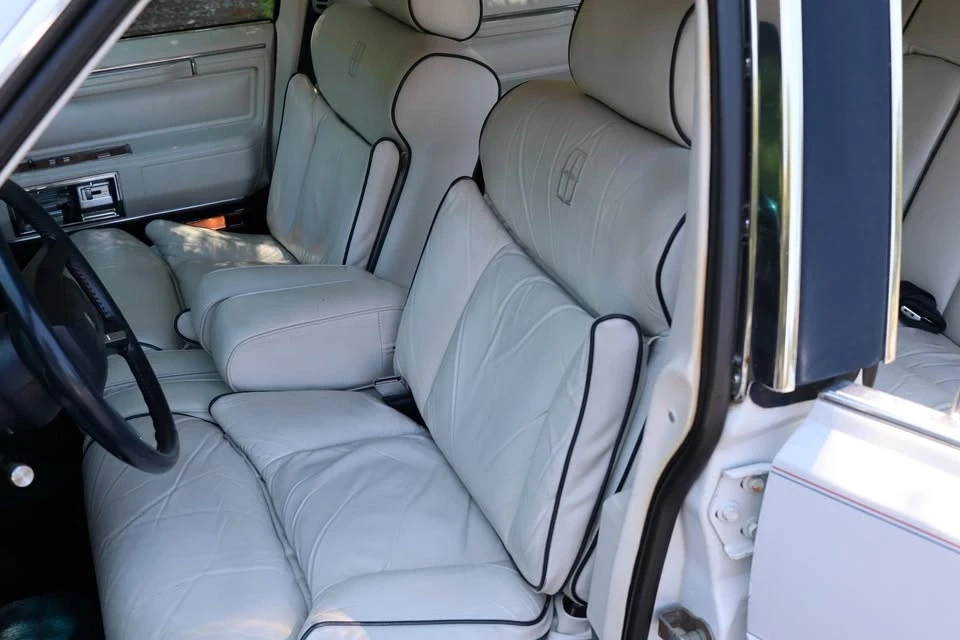 1987 Lincoln Town Car - Image 7 of 11