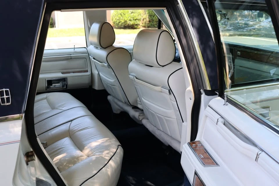 1987 Lincoln Town Car - Image 3 of 11