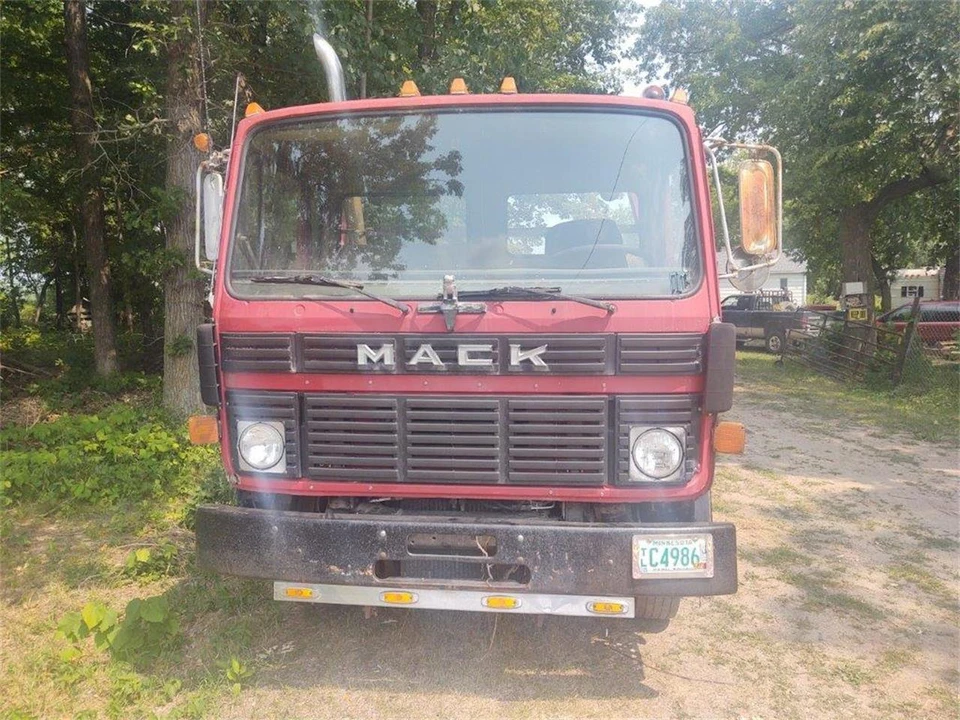 1987 Mack - Image 3 of 17