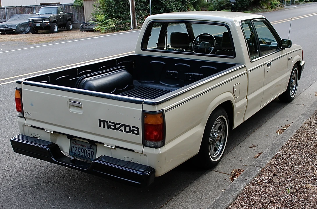 1987 Mazda B Series 4th Gen - Image 16 of 31